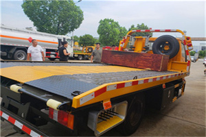 斗门区附近拖车电话号码服务